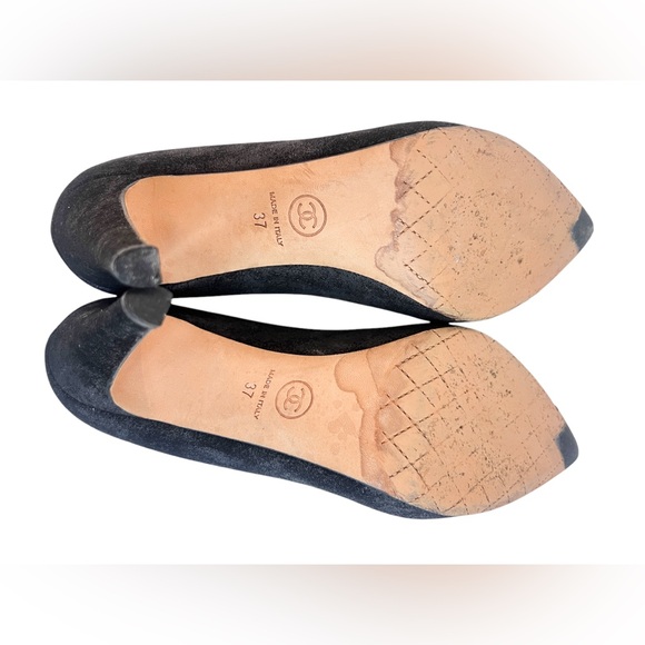 Chanel black suede pumps - Picture 6 of 8